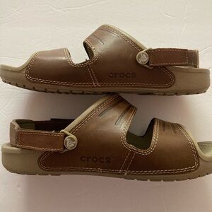 CROCS Mens SZ 12 Brown and khaki Sandals leather upper open toe